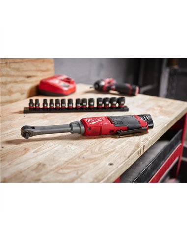 Antrenor cu clichet 3/8 inch M12 FUEL cu viteza ridicata in varianta extinsa - Milwaukee - M12 FHIR38LR-0 - 4933480791