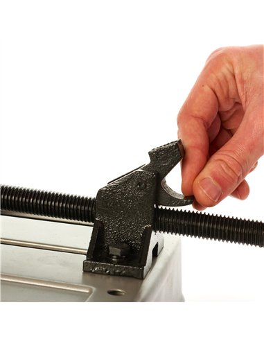 Fierastrau circular semistationar pentru debitare metal 2300 W - Milwaukee - CHS 355 - cod 4933411760