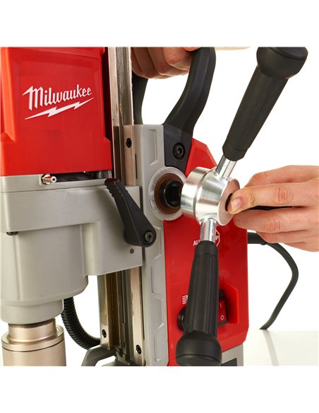 Masina de gaurit cu talpa magnetica - Milwaukee - MDE 41 - cod 4933451015