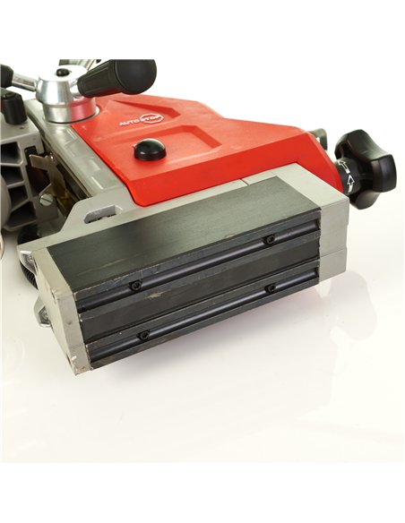 Masina de gaurit cu talpa magnetica si magnet permanent - Milwaukee - MDP 41 - cod 4933451014