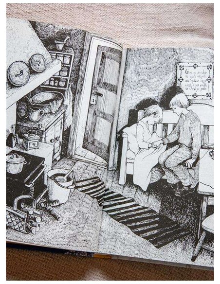 Fratii inima de leu - Astrid Lindgren | Arthur [Classic Yellow]