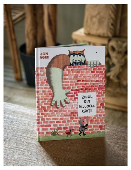 Zidul din mijlocul cartii - Jon Agee | Vlad si Cartea cu Genius [cartonata]