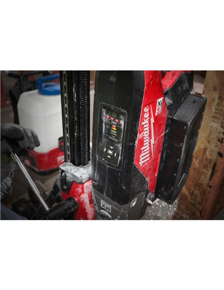 Masina de gaurit cu carota diamantata 150 mm, 10 kg - MXFuel-DCD150-0C - Milwaukee - cod 4933478986 (fara accesorii)