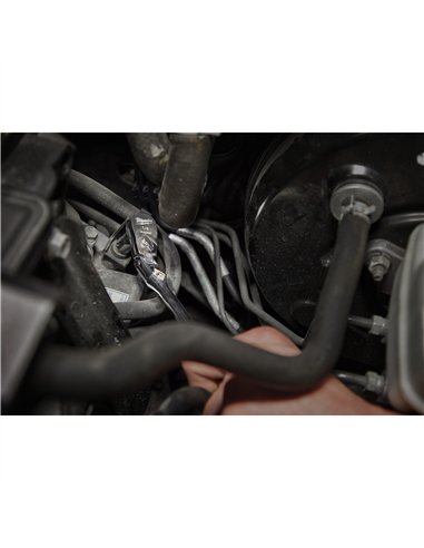 Antrenor cu clichet cu cap pivotant 1/4 inch - Milwaukee - 1/4 inch Drive Long Flex Head Ratchet - cod 4932479649