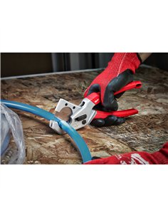 Cleste pentru taiat tevi din plastic, deschidere 25 mm - Milwaukee - cod 4932479407