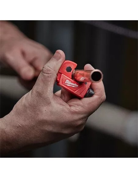 Mini cutter pentru tevi din cupru, capacitate taiere 3 - 15 mm - Milwaukee - cod 48229250